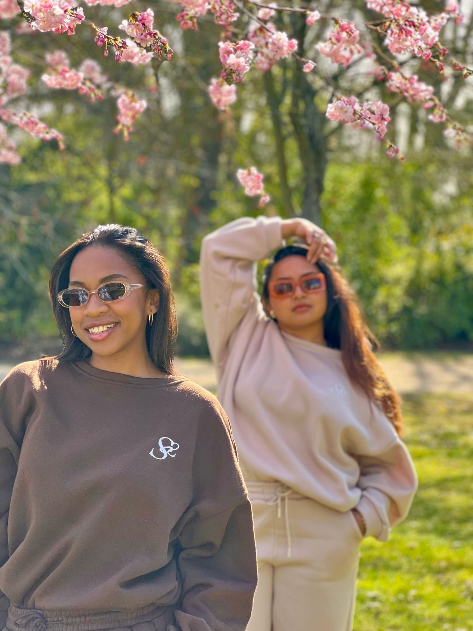 Sweats sans capuche marron et beige